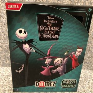 THE NIGHTMARE BEFORE CHRISTMAS Glow in the Dark Characters Collectible T…